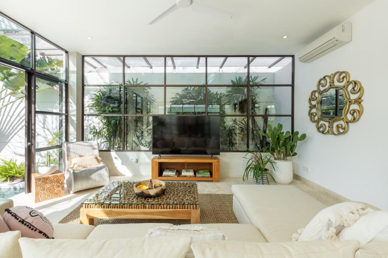 Villa Lumut 3 Bedrooms Central Seminyak Dış mekan fotoğraf