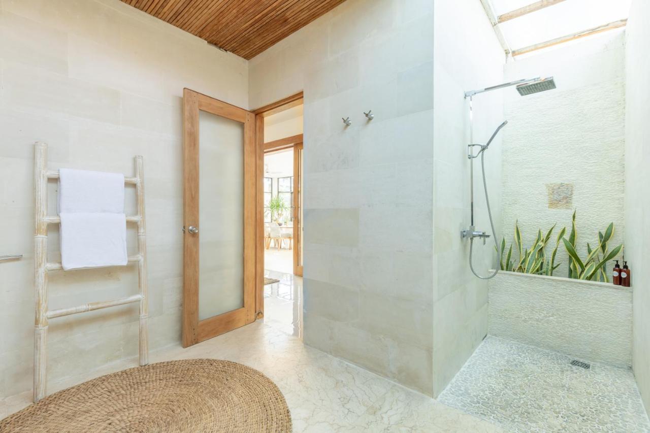 Villa Lumut 3 Bedrooms Central Seminyak Dış mekan fotoğraf